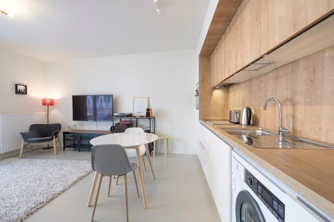 Mini Loft With Terrace Apartment Brussel Bagian luar foto